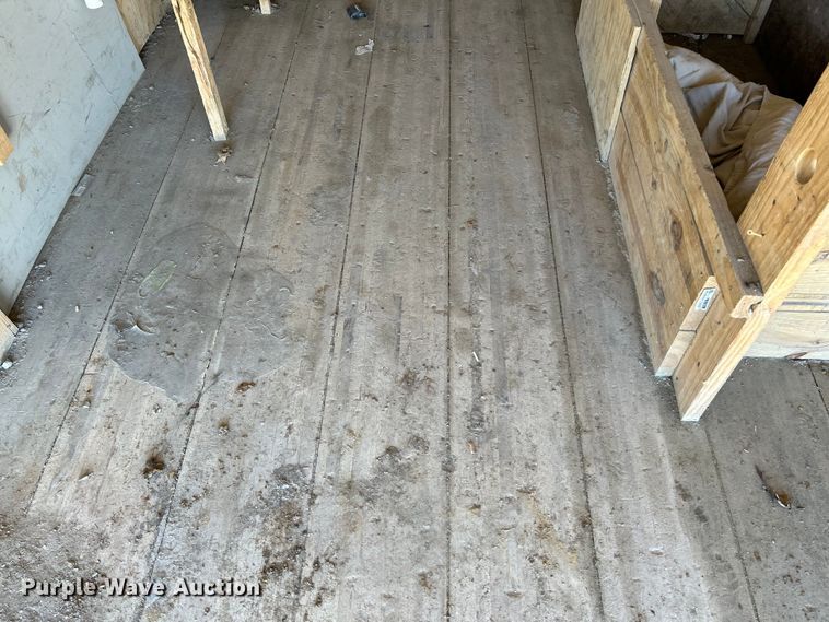 image for item NL9536 2016 Isuzu NPR HD  Crew Cab box truck