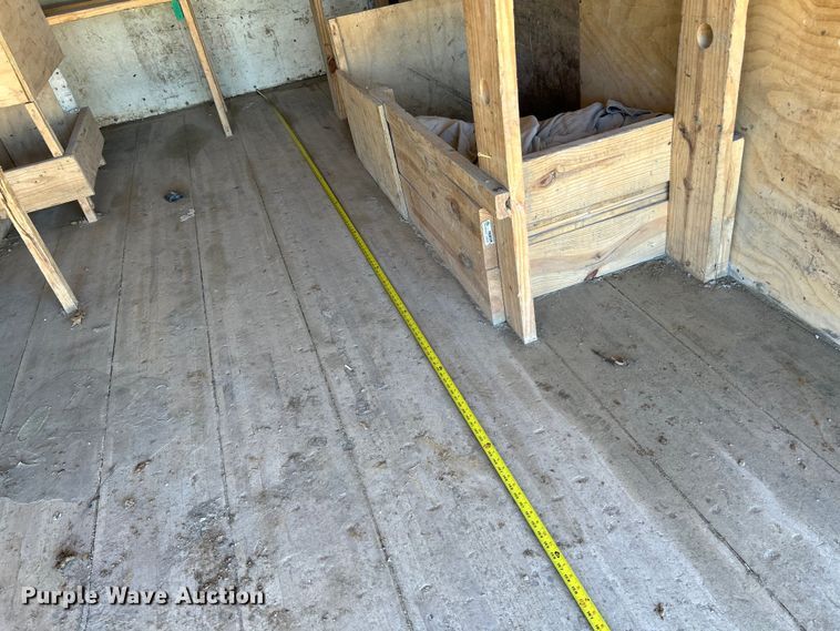 image for item NL9536 2016 Isuzu NPR HD  Crew Cab box truck