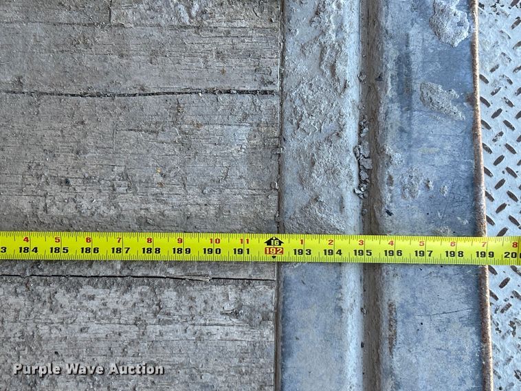 image for item NL9536 2016 Isuzu NPR HD  Crew Cab box truck