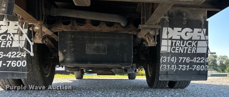 image for item NL9536 2016 Isuzu NPR HD  Crew Cab box truck