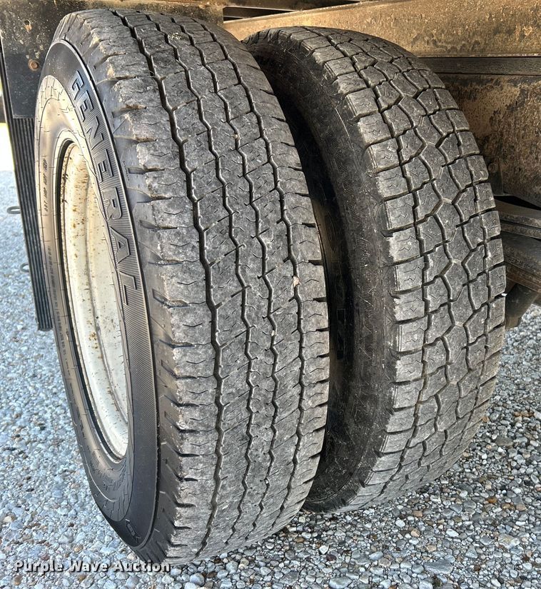 image for item NL9536 2016 Isuzu NPR HD  Crew Cab box truck