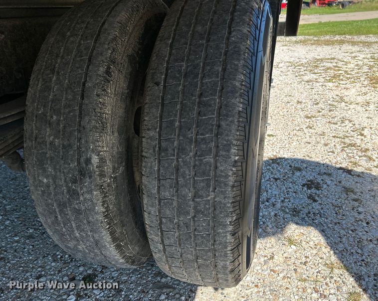 image for item NL9536 2016 Isuzu NPR HD  Crew Cab box truck