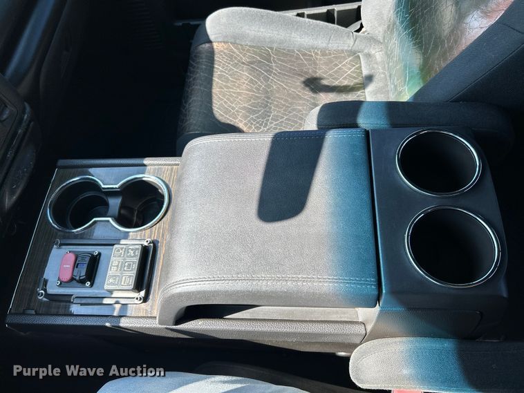 image for item NL9537 2003  Ford F250  Crew Cab pickup truck