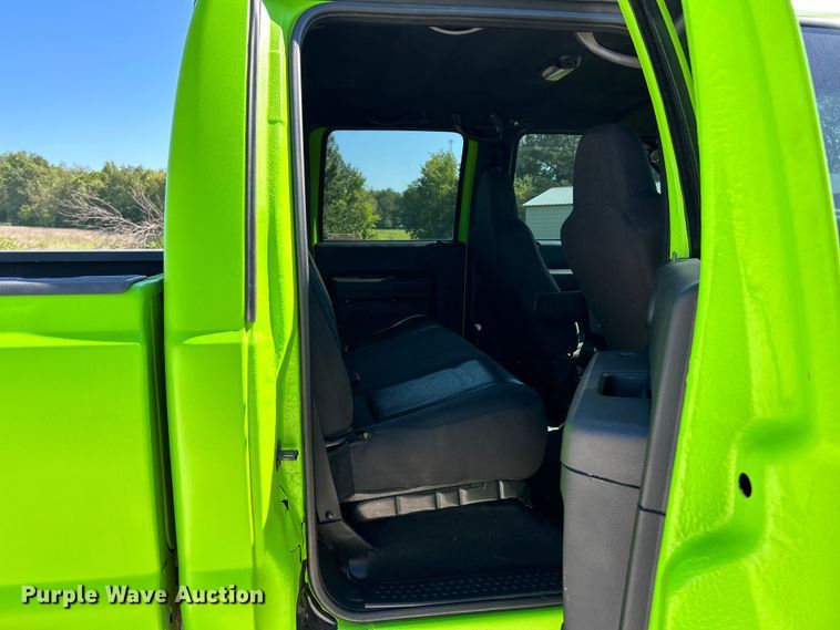 image for item NL9537 2003  Ford F250  Crew Cab pickup truck