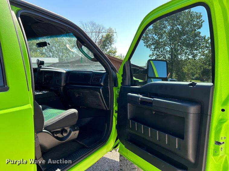 image for item NL9537 2003  Ford F250  Crew Cab pickup truck