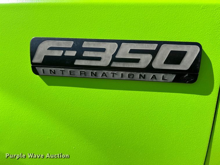 image for item NL9537 2003  Ford F250  Crew Cab pickup truck