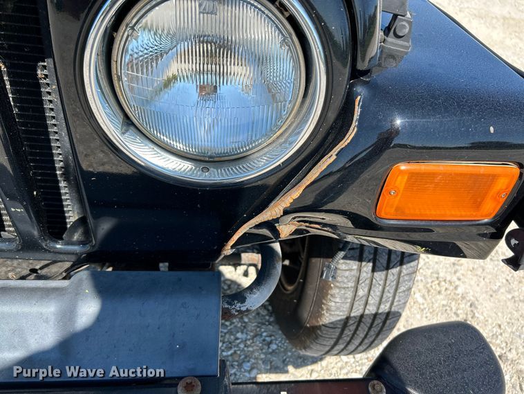 image for item NL9538 2002 Jeep Wrangler Sport  SUV