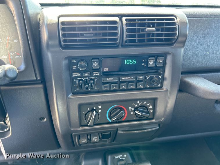 image for item NL9538 2002 Jeep Wrangler Sport  SUV