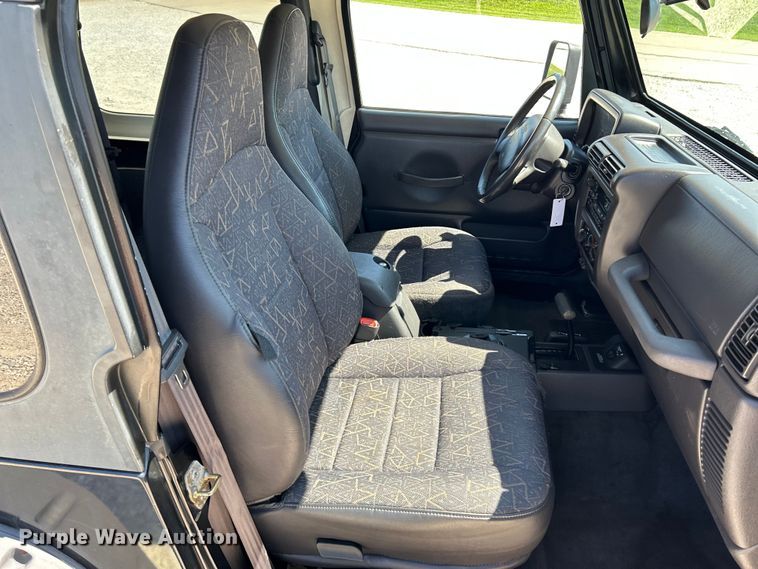 image for item NL9538 2002 Jeep Wrangler Sport  SUV