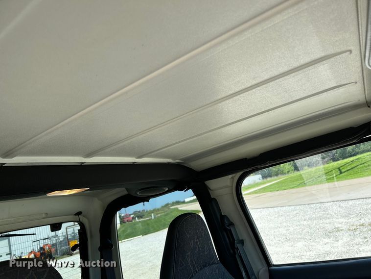 image for item NL9538 2002 Jeep Wrangler Sport  SUV