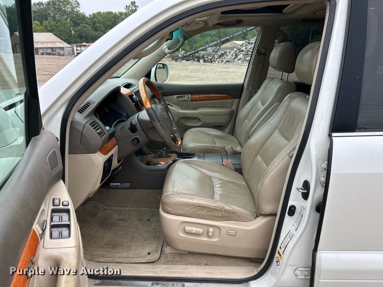 image for item NL9545 2005 Lexus GX470  SUV