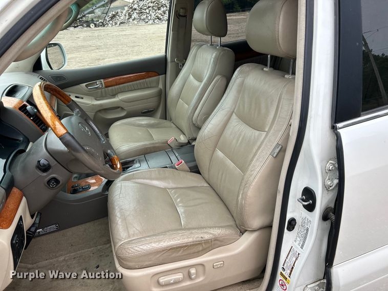 image for item NL9545 2005 Lexus GX470  SUV