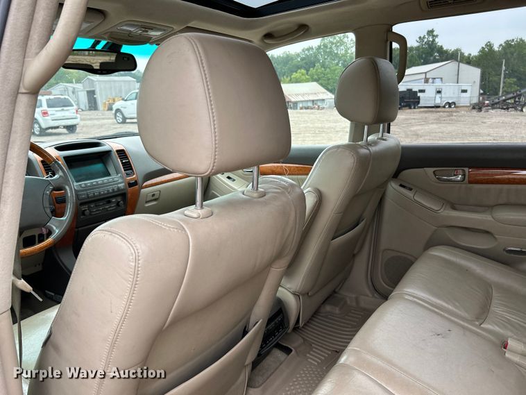 image for item NL9545 2005 Lexus GX470  SUV