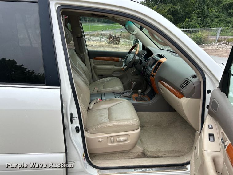 image for item NL9545 2005 Lexus GX470  SUV