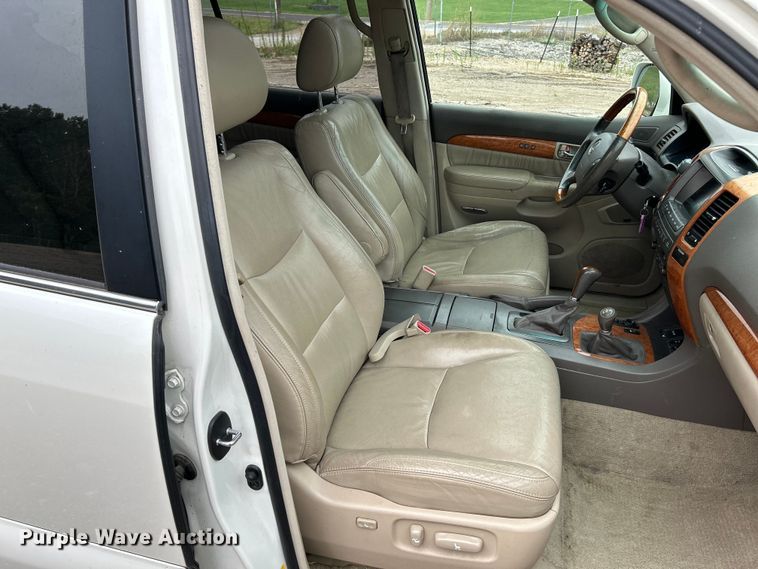 image for item NL9545 2005 Lexus GX470  SUV