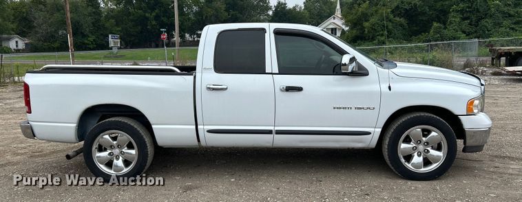 image for item NL9546 2002 Dodge Ram 1500 SLT  Quad Cab pickup truck