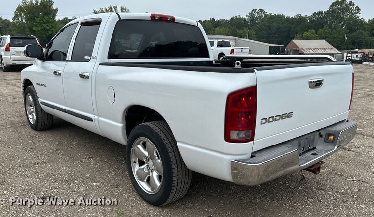 image for item NL9546 2002 Dodge Ram 1500 SLT  Quad Cab pickup truck