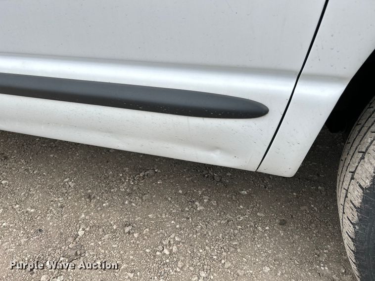 image for item NL9546 2002 Dodge Ram 1500 SLT  Quad Cab pickup truck