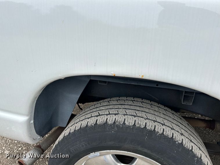 image for item NL9546 2002 Dodge Ram 1500 SLT  Quad Cab pickup truck