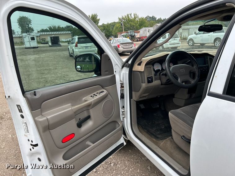 image for item NL9546 2002 Dodge Ram 1500 SLT  Quad Cab pickup truck