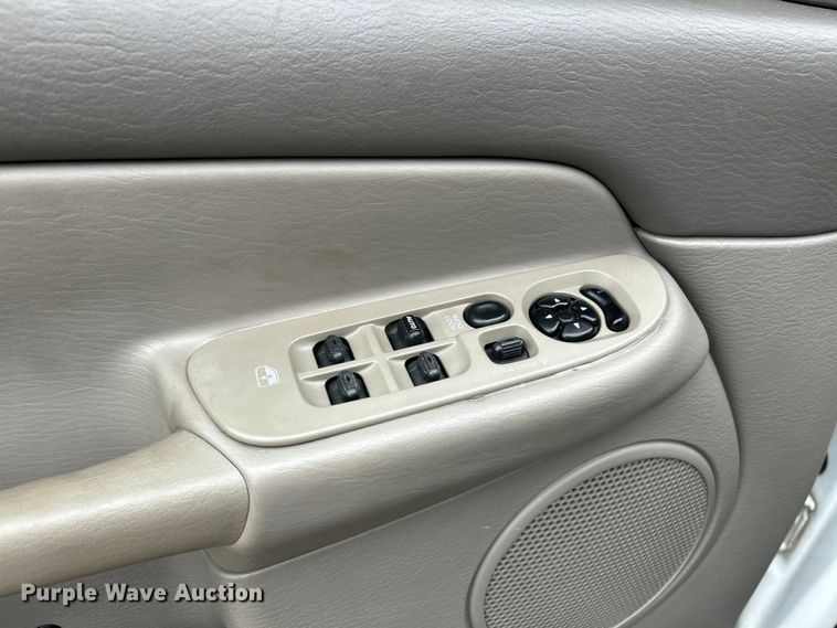 image for item NL9546 2002 Dodge Ram 1500 SLT  Quad Cab pickup truck