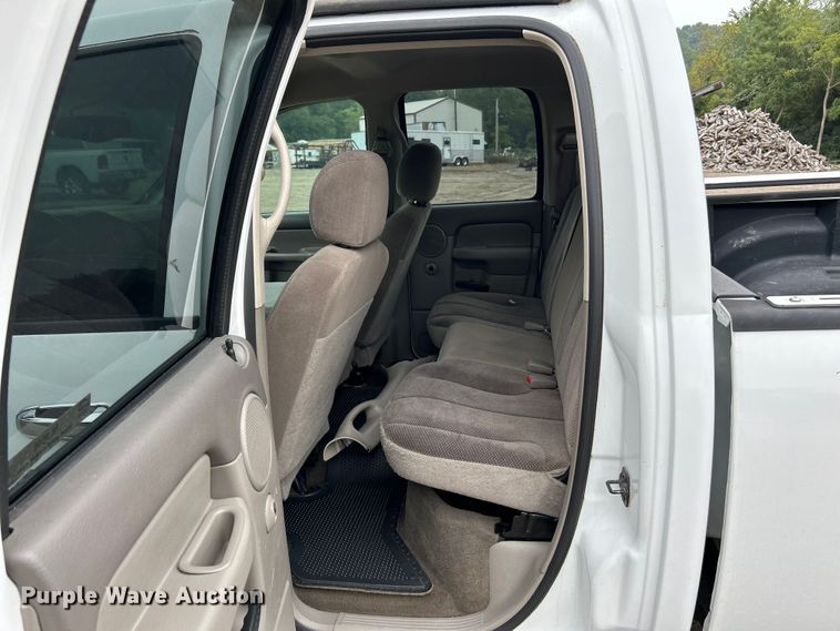 image for item NL9546 2002 Dodge Ram 1500 SLT  Quad Cab pickup truck