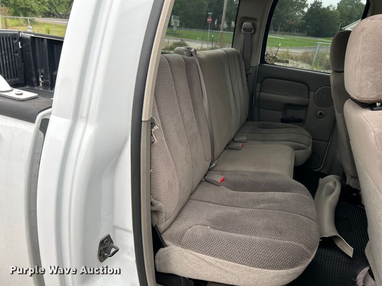 image for item NL9546 2002 Dodge Ram 1500 SLT  Quad Cab pickup truck