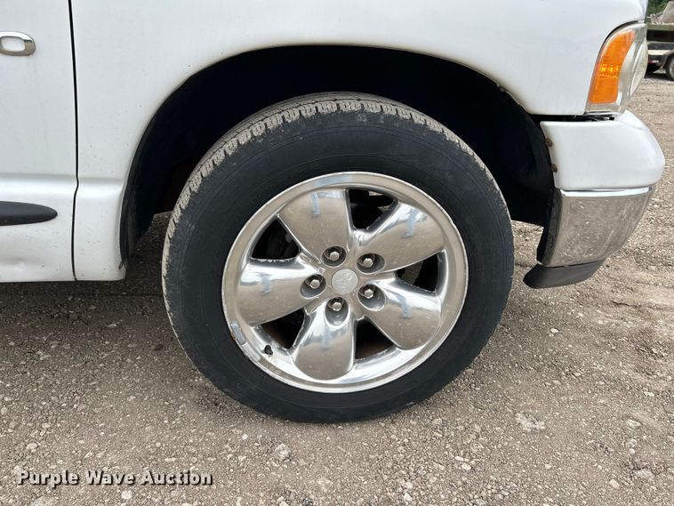 image for item NL9546 2002 Dodge Ram 1500 SLT  Quad Cab pickup truck