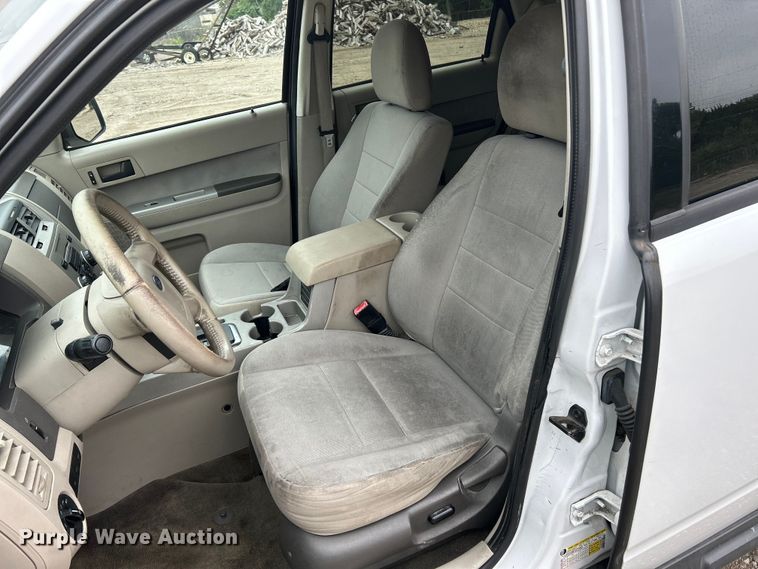 image for item NL9548 2011 Ford Escape XLT  SUV