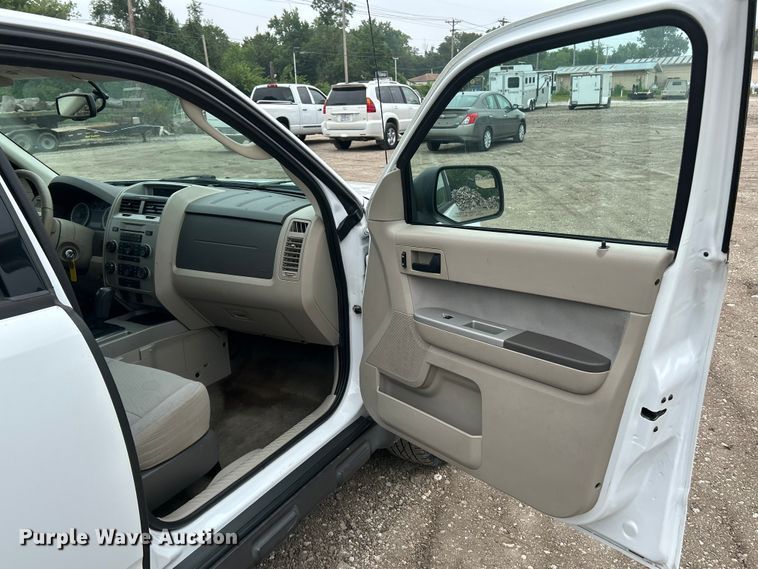 image for item NL9548 2011 Ford Escape XLT  SUV