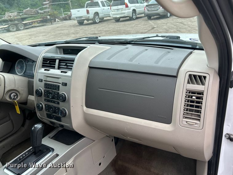 image for item NL9548 2011 Ford Escape XLT  SUV