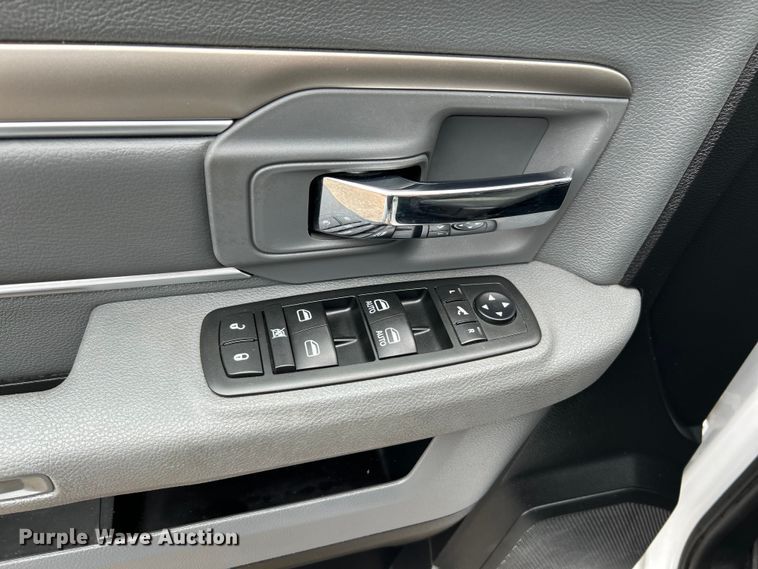 image for item NL9549 2015 Dodge Ram 1500  Crew Cab pickup truck