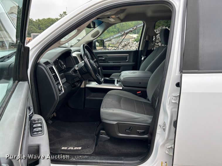 image for item NL9549 2015 Dodge Ram 1500  Crew Cab pickup truck