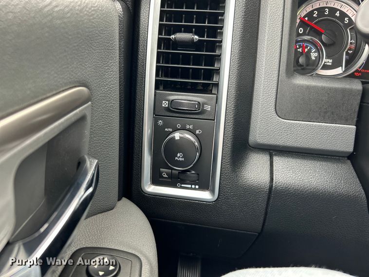 image for item NL9549 2015 Dodge Ram 1500  Crew Cab pickup truck