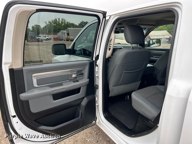 image for item NL9549 2015 Dodge Ram 1500  Crew Cab pickup truck