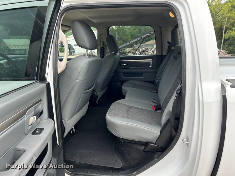 image for item NL9549 2015 Dodge Ram 1500  Crew Cab pickup truck