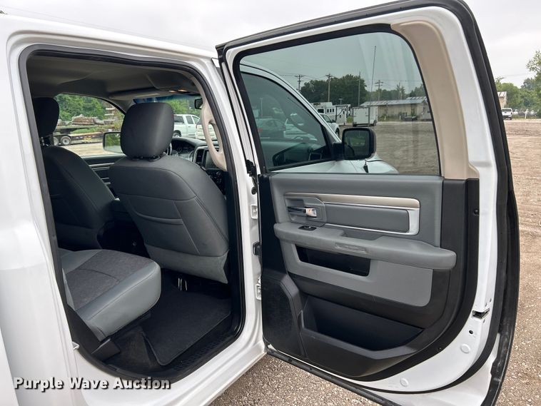 image for item NL9549 2015 Dodge Ram 1500  Crew Cab pickup truck