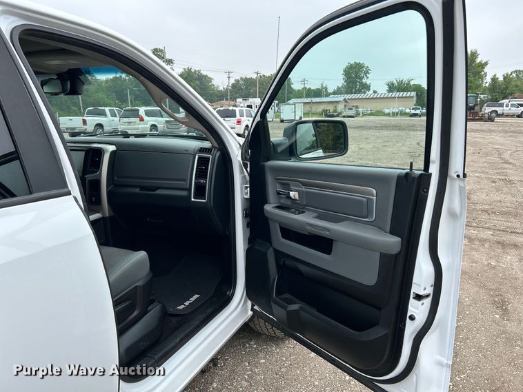 image for item NL9549 2015 Dodge Ram 1500  Crew Cab pickup truck