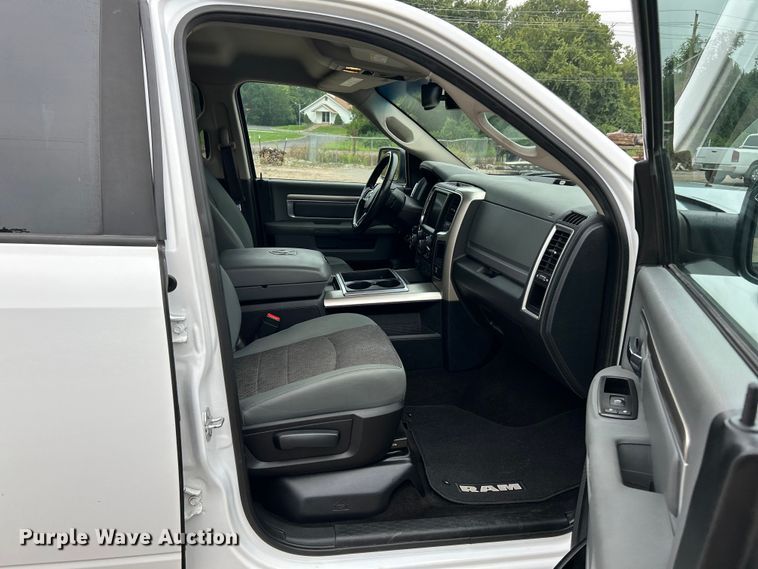 image for item NL9549 2015 Dodge Ram 1500  Crew Cab pickup truck