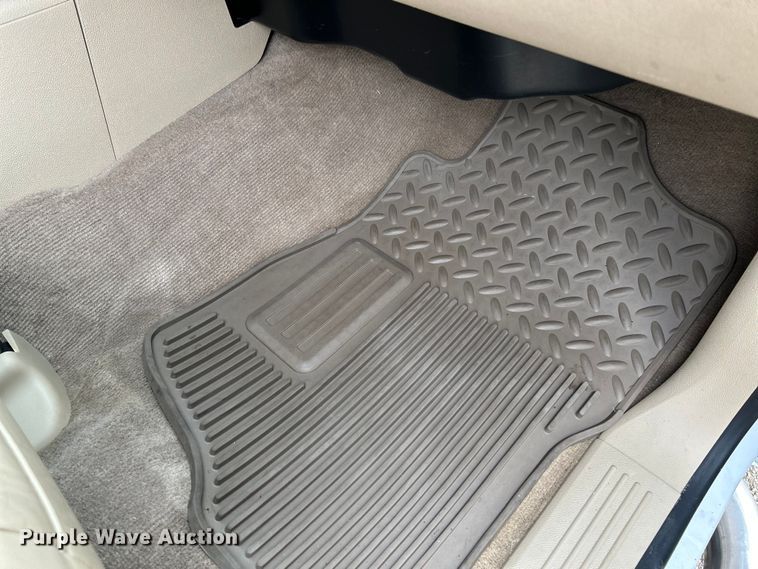 image for item NL9550 2011 Chevrolet Silverado 2500HD  Crew Cab pickup truck