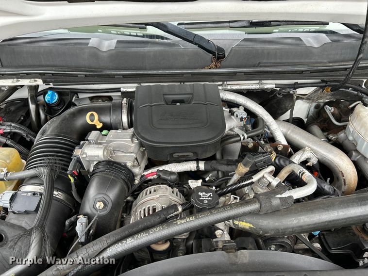 image for item NL9550 2011 Chevrolet Silverado 2500HD  Crew Cab pickup truck