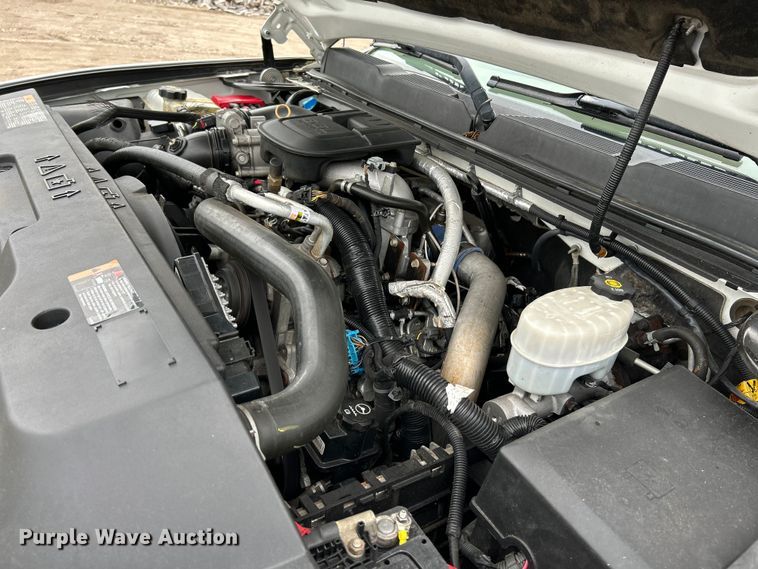 image for item NL9550 2011 Chevrolet Silverado 2500HD  Crew Cab pickup truck