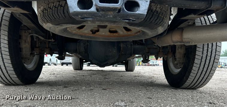 image for item NL9550 2011 Chevrolet Silverado 2500HD  Crew Cab pickup truck