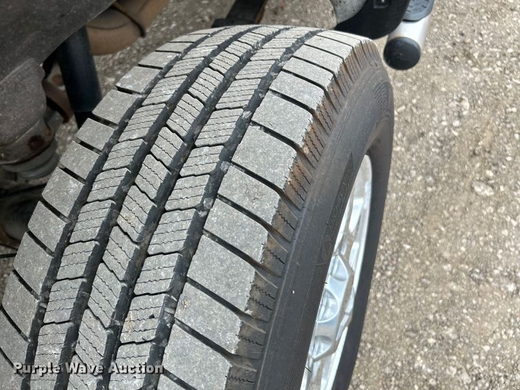 image for item NL9550 2011 Chevrolet Silverado 2500HD  Crew Cab pickup truck