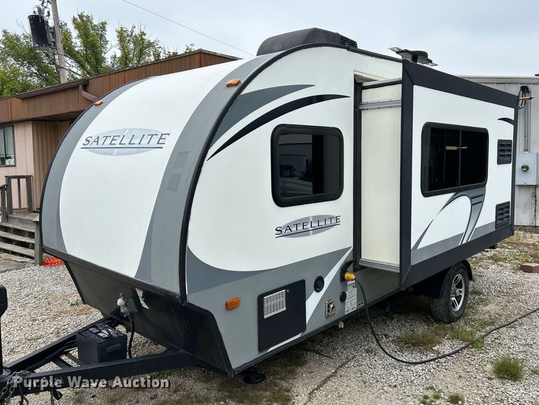 image for item NL9551 2017 Starcraft Satellite  camper