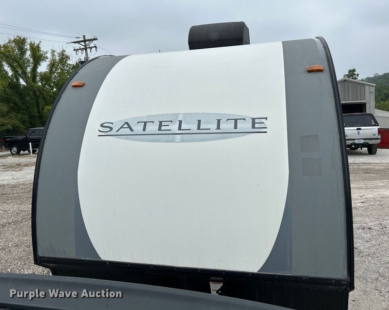 image for item NL9551 2017 Starcraft Satellite  camper