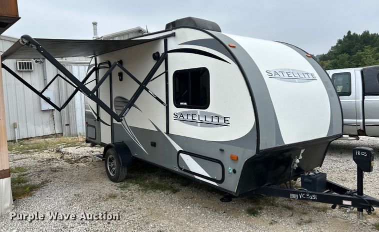 image for item NL9551 2017 Starcraft Satellite  camper