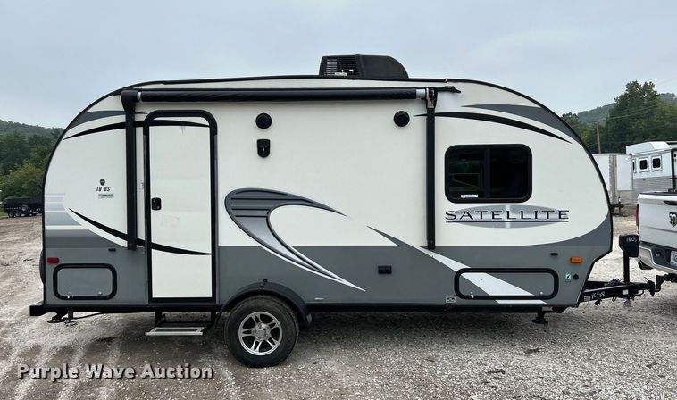 image for item NL9551 2017 Starcraft Satellite  camper