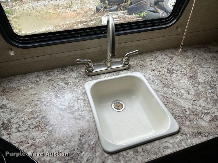 image for item NL9551 2017 Starcraft Satellite  camper