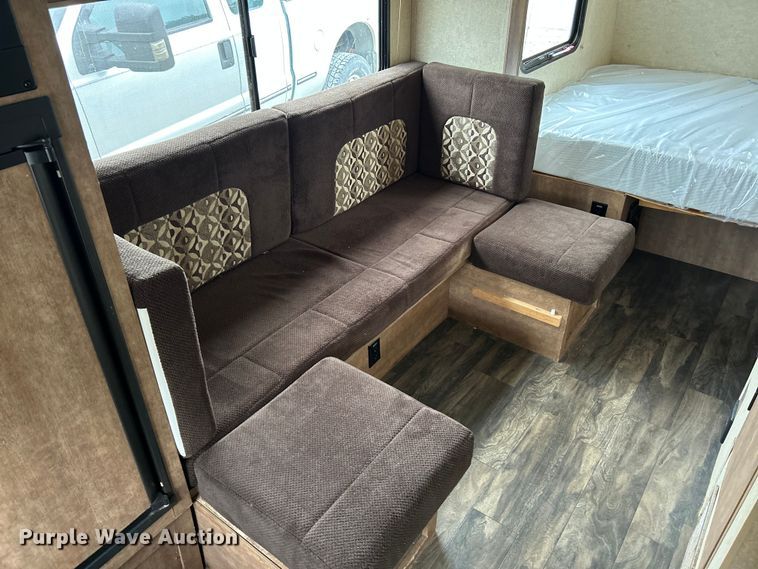 image for item NL9551 2017 Starcraft Satellite  camper